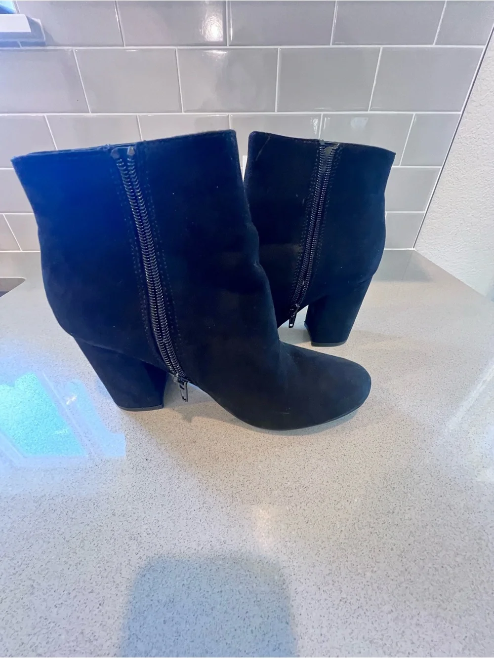 Black Embroidered Floral Loreida Ankle Boots Block Heel Side Zip Sz 9 Just Fab